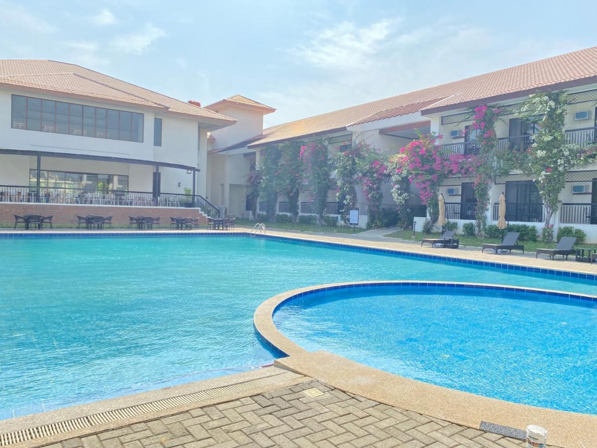 Plaza Del Norte Hotel And Convention Center Laoag Extérieur photo